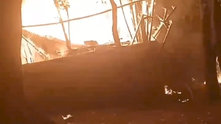 आधी रात को मकान में लगी भीषण आग, तीन घंटे की मशक्कत के बाद पाया काबू