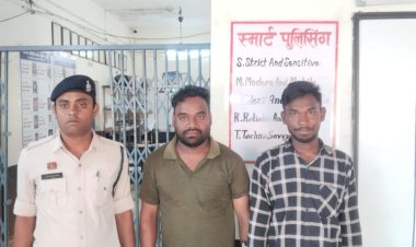 नहर किनारे चल रहा था अवैध शराब का धंधा, पुलिस ने 2 कोचियों को दबोचा