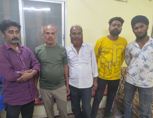 सिहावा चौक में जुए के फड़ पर पुलिस की रेड, 5 जुआरी गिरफ्तार, 83 हजार से ज्यादा की संपत्ति बरामद