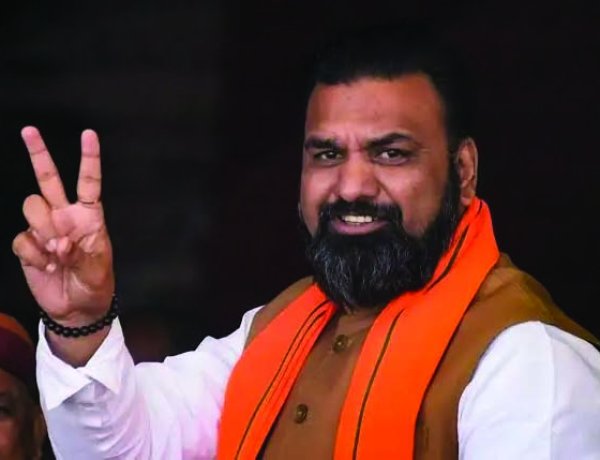 बिहार में सत्ता का नया चेहरा: सम्राट चौधरी चुने गए एनडीए विधायक दल के नेता, कल लेंगे मुख्यमंत्री पद का शपथ