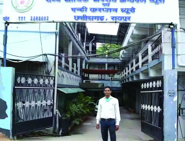 रिश्वतखोर पटवारी रंगे हाथ गिरफ्तार, 25 हजार लेते ACB-EOW की कार्रवाई