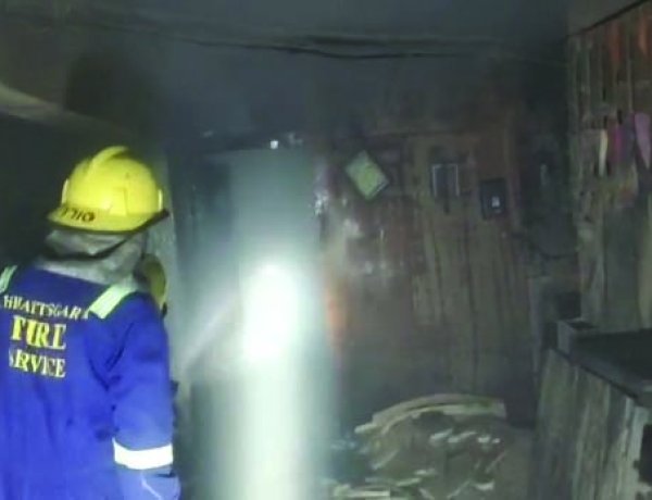 भिलाई में इस फर्नीचर दुकान में लगी आग, दमकल टीम ने समय पर पाया काबू, बड़ा हादसा टला