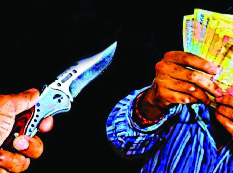 ओवर ब्रिज पर भाजपा नेत्री के भाई से लूट की वारदात, 50 हजार समेत सामान लूटा