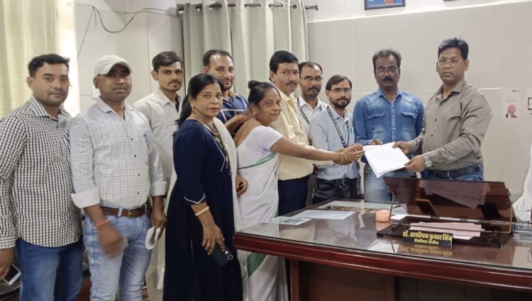 जीवनदीप कर्मचारियों ने उठाई कई मांगें, सिविल सर्जन को सौंपा ज्ञापन
