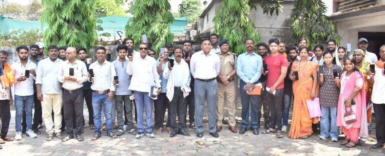 205 गुम मोबाइल बरामद, 50 लाख की संपत्ति लौटाकर लोगों के चेहरों पर लाई मुस्कान