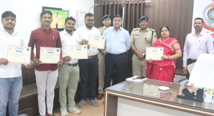 युवक की जान बचाने वाले जनप्रतिनिधि सम्मानित, सूझबूझ से टली बड़ी अनहोनी