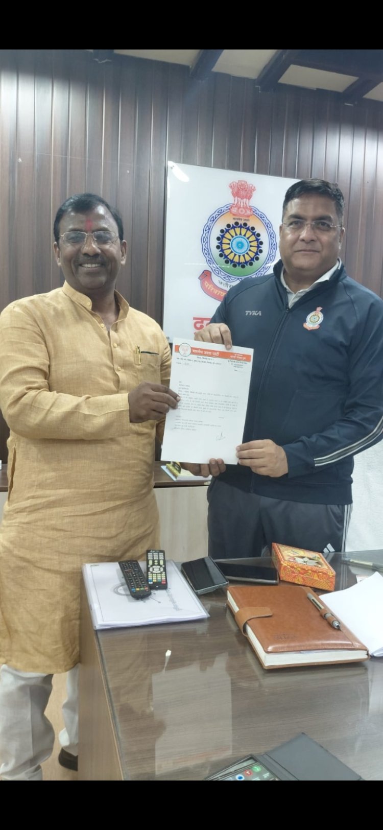 कोहका क्षेत्र को वैशाली नगर थाना में जोड़ने की मांग तेज, एसएसपी को सौंपा ज्ञापन