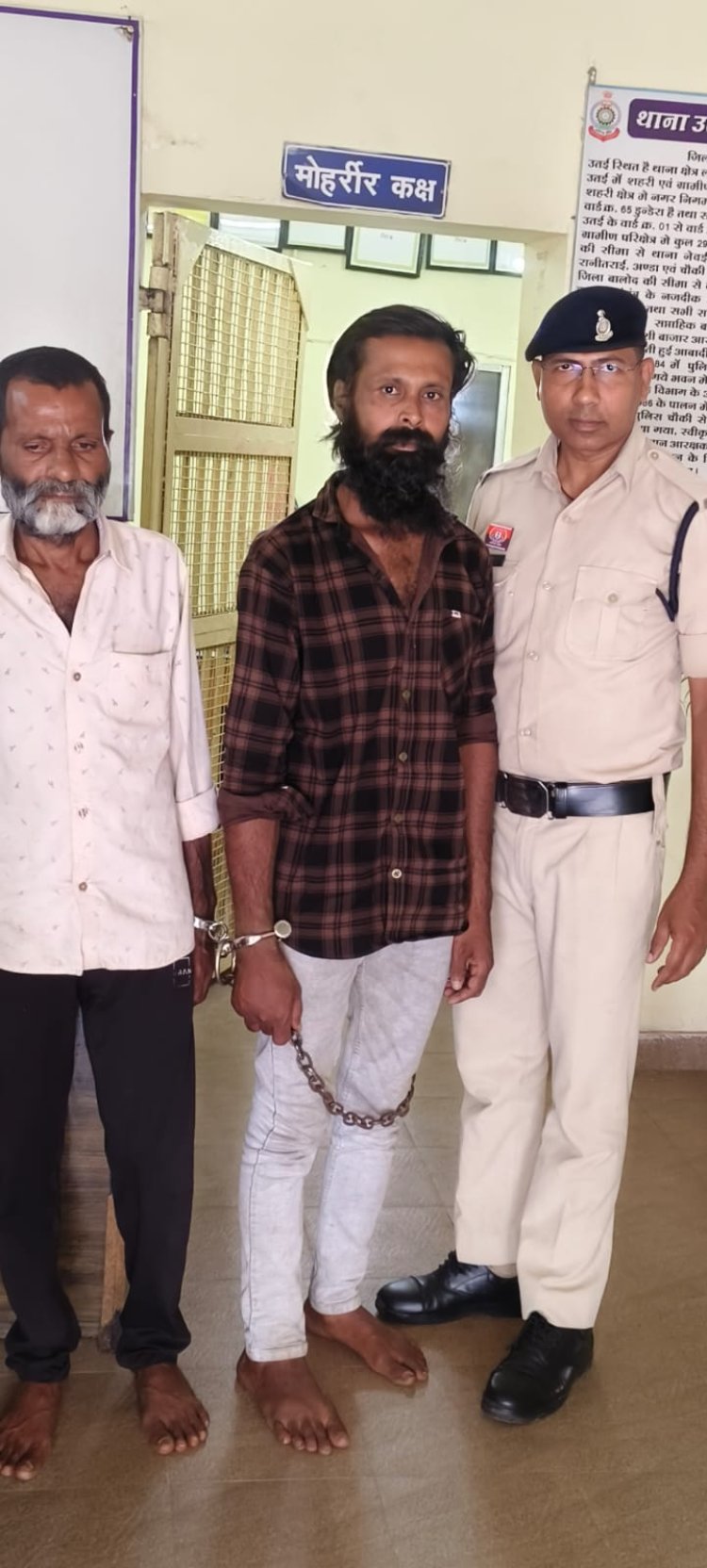 बाइक से शराब तस्करी करते 2 आरोपी गिरफ्तार, 35 पौवा शराब जब्त