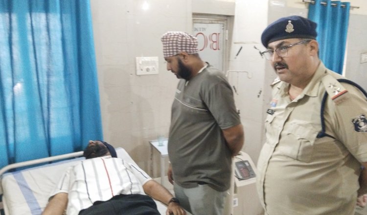अस्पताल मैनेजर से 5 लाख की ब्लैकमेलिंग, आरोपी गिरफ्तार, पुलिस ने पकड़ा तो अस्पताल में बीमारी का किया नाटक