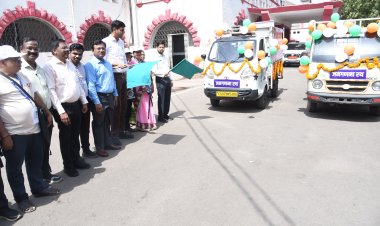 जरूरी खबर: कलेक्टर ने जनगणना प्रचार रथ को हरी झण्डी दिखाकर किया रवाना, लोगों से पूछे जाएंगे यह सवाल