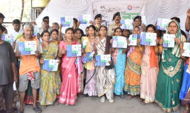 नशा, साइबर अपराध और यातायात नियमों पर दी गई जानकारी, हेल्पलाइन नंबरों के उपयोग का बताया तरीका