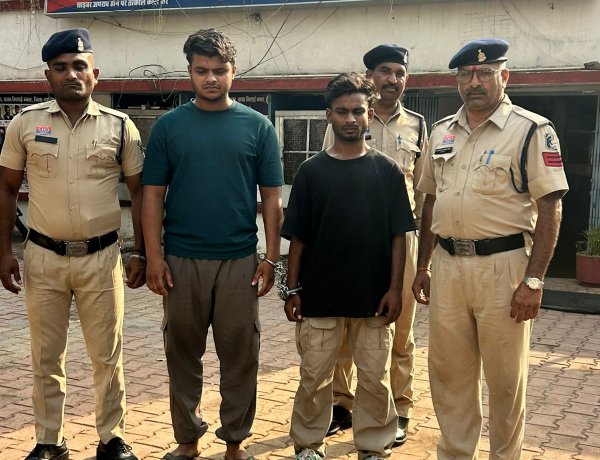 राहगीर से मारपीट, शराब के लिए पैसे मांगने वाले दो आरोपी गिरफ्तार