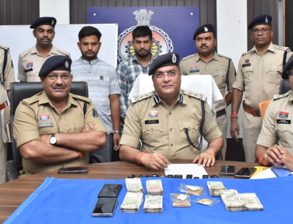 फेरीवाले बनकर दिनदहाड़े चोरी करने वाला अंतरराज्यीय गैंग पकड़ा, 60 लाख का सोना और 3.50 लाख  नकदी बरामद
