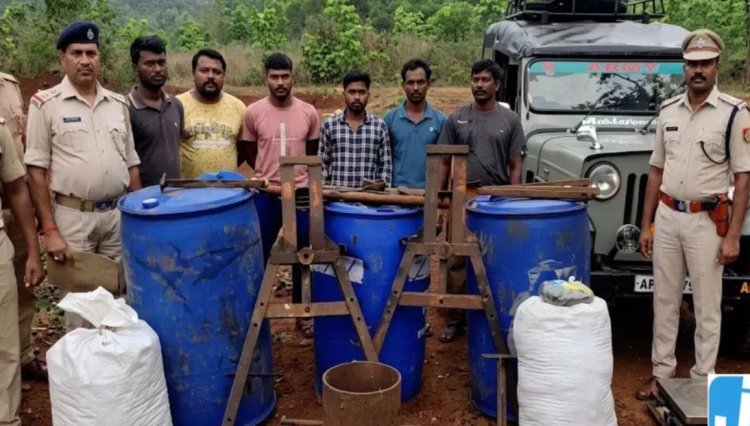 जंगल में ‘मोबाइल ड्रग फैक्ट्री’ का भंडाफोड़, 100 करोड़ का हशीश ऑयल ज़ब्त