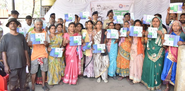 नशा, साइबर अपराध और यातायात नियमों पर दी गई जानकारी, हेल्पलाइन नंबरों के उपयोग का बताया तरीका