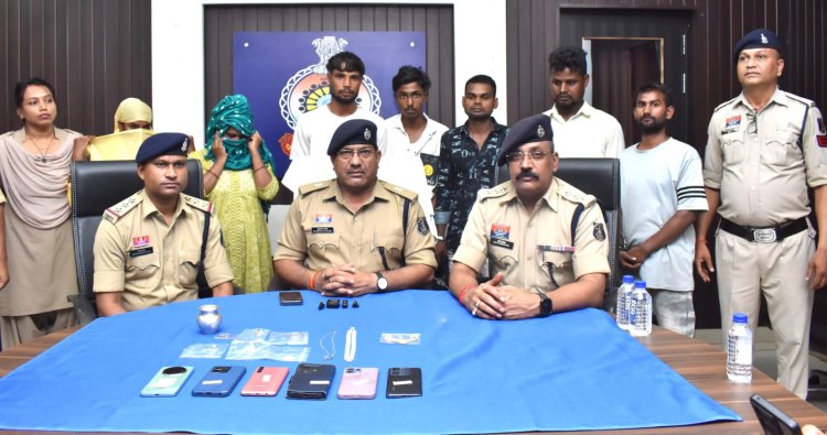सूने मकानों में चोरी करने वाले एक नाबालिग सहित 7 गिरफ्तार, 5 लाख का सामान बरामद