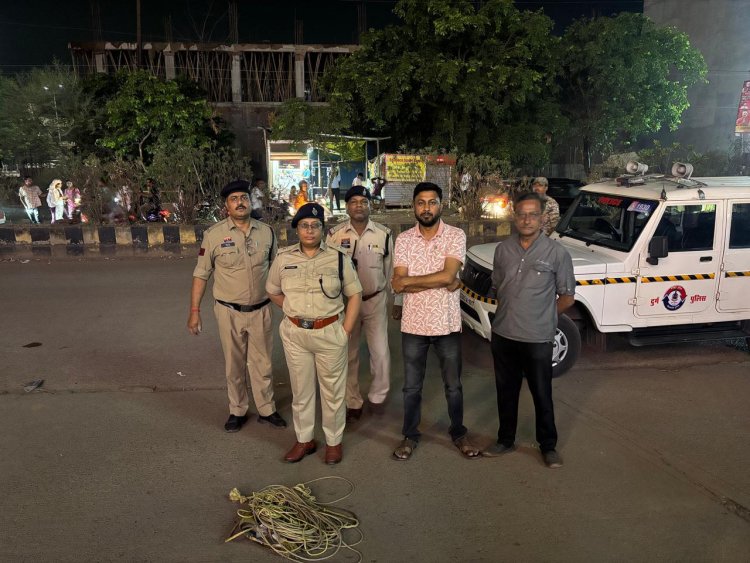 सूर्या मॉल क्षेत्र में नो पार्किंग पर यातायात पुलिस की कार्रवाई, काटे गए ई-चालान