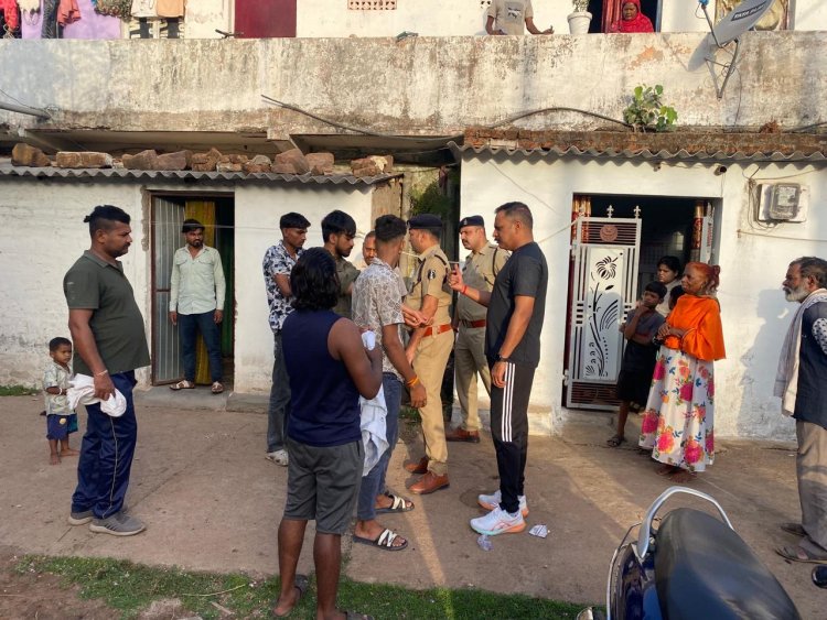 भोर होते ही पुलिस का बड़ा सर्च ऑपरेशन, बॉम्बे आवास और आईएसडीपी में 4 घंटे चली सघन तलाशी