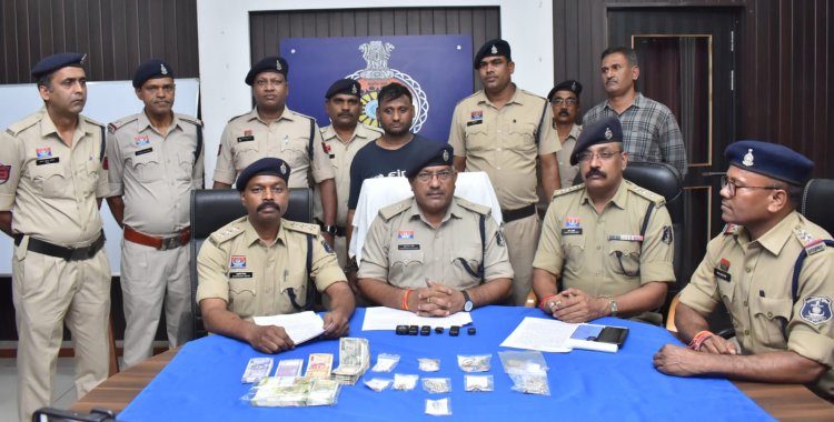 दिल्ली से बिहार भाग रहा था कुख्यात चोर नासिर हुसैन, 300 किलोमीटर पीछा कर दुर्ग पुलिस ने दबोचा, 20 लाख की संपत्ति बरामद