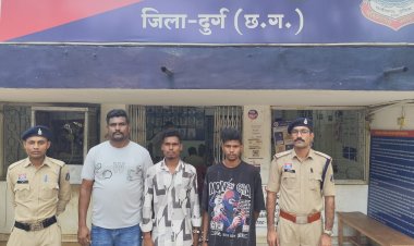 फैक्ट्री से लोहा चोरी , कबाड़ी समेत 4 आरोपी गिरफ्तार, 50 हजार का माल बरामद