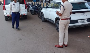 नो पार्किंग पर सख्ती, 107 वाहनों पर कार्रवाई