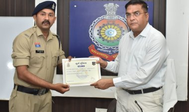 डायल 112 कर्मियों की बैठक में एसपी ने दिए दिशा-निर्देश, उत्कृष्ट कर्मचारियों और चालकों का किया सम्मान