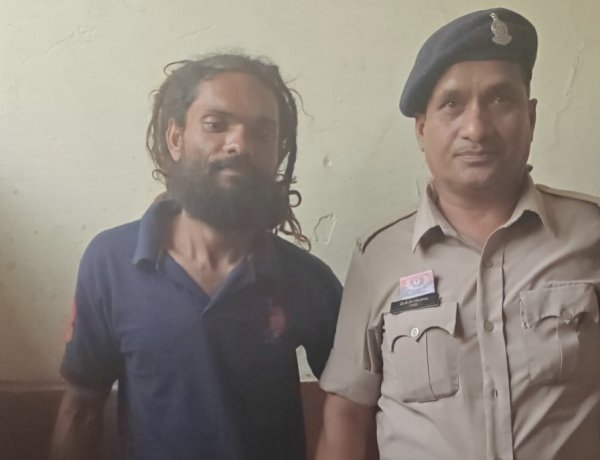 गैरेज में खड़ी कार से इंटरकूलर चोरी, CCTV फुटेज से चढ़ा पुलिस के हत्थे