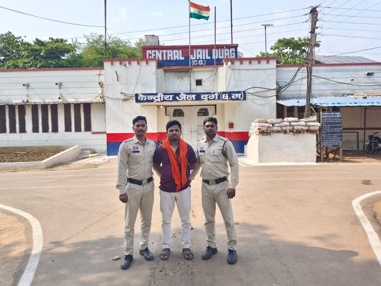 भिलाई में ऑनलाइन सट्टा नेटवर्क पर पुलिस की कार्रवाई, हिस्ट्रीशीटर चेतन चंदेल गिरफ्तार