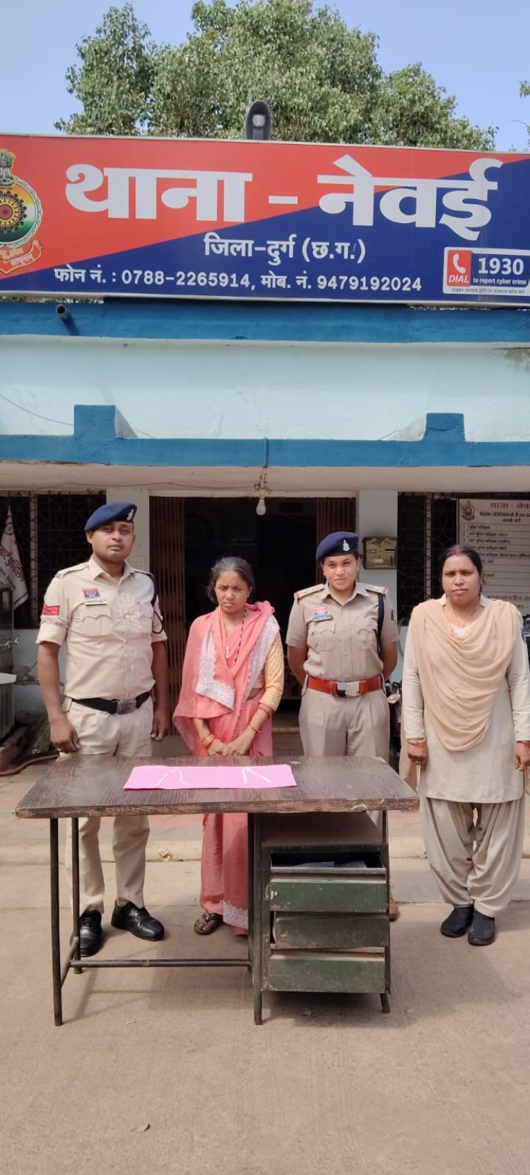 घर से सोने-चांदी के जेवर चोरी करने वाली महिला गिरफ्तार, चांदी की पायल बरामद