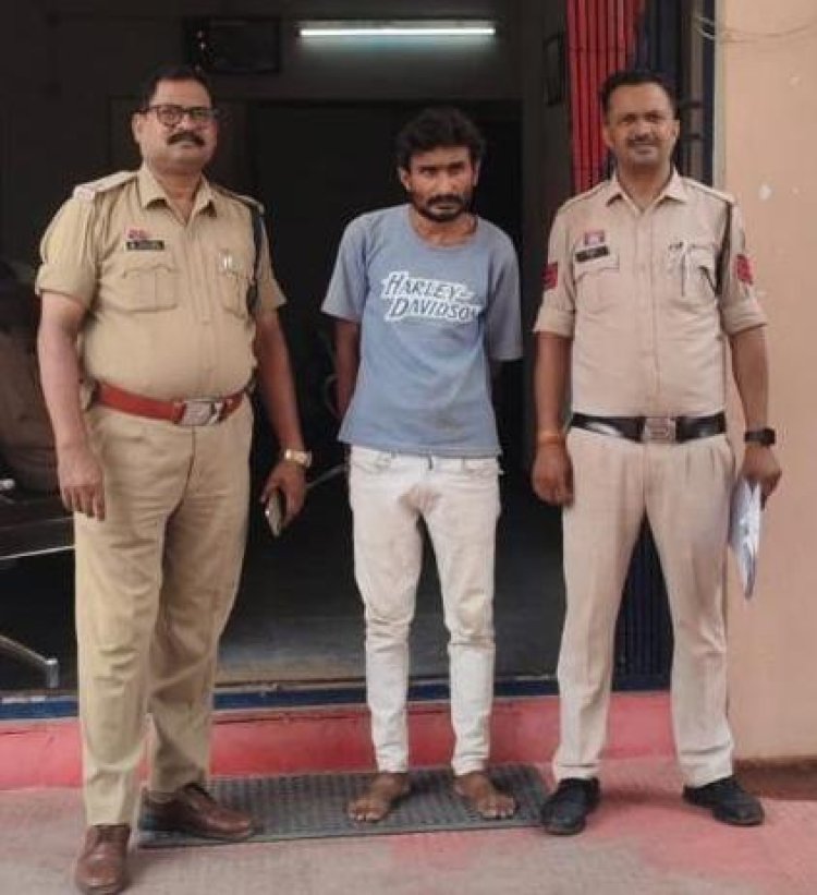 लिफ्ट मांगकर दोस्ती की, फिर बाइक लेकर फरार हुआ शातिर चोर गिरफ्तार
