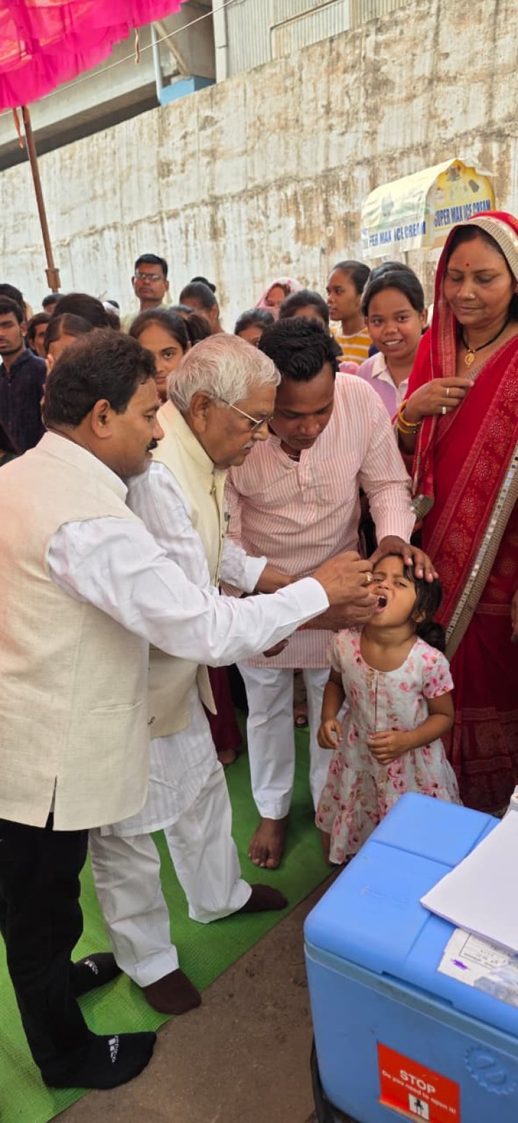 भिलाई-3 में राष्ट्रीय पल्स पोलियो अभियान का शुभारंभ,पहले दिन 9,145 बच्चों को पिलाई गई पोलियो की खुराक