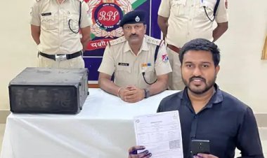 पर्सनल आईडी से बेच रहा था रेलवे ई-टिकट, RPF का छापा, चॉइस सेंटर संचालक गिरफ्तार