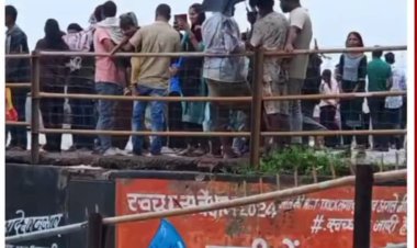 शिवनाथ नदी किनारे भीड़ पर रोक लगाने की मांग, शिवसेना ने कलेक्टर को सौंपा ज्ञापन