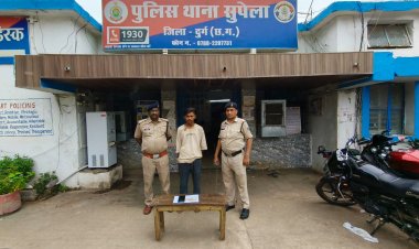 चाकू की नोक पर छात्रों से मोबाइल और नकदी लूटने वाला आरोपी गिरफ्तार, एक नाबालिग भी पुलिस की गिरफ्त में