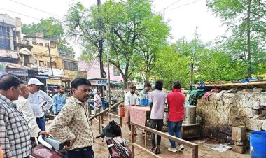 सीएम पोर्टल की शिकायत पर निगम की कार्रवाई, खुले में बिक रहे मांस-मटन पर चला डंडा