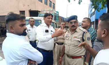 हथखोज ट्रांसपोर्ट नगर में सड़क पर खड़े वाहन हटाने के निर्देश, दो दिन बाद होगी कार्रवाई