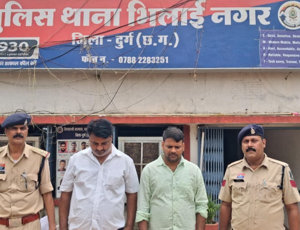 व्हाट्सएप APK से ₹4 लाख की साइबर ठगी, गुजरात से दो आरोपी गिरफ्तार