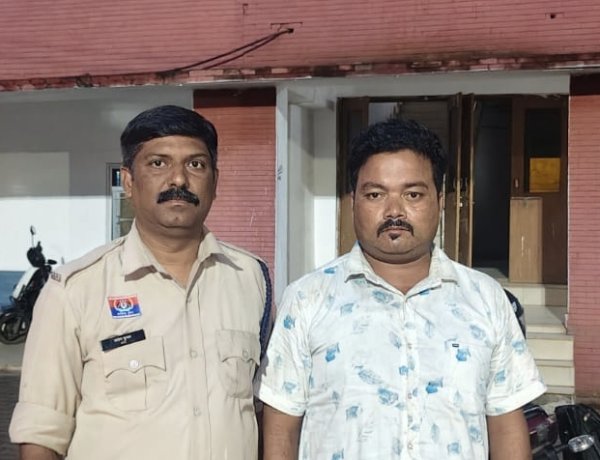जिला अस्पताल दुर्ग और चंदूलाल मेडिकल कॉलेज में नौकरी लगने के नाम पर लाखों की ठगी करने वाला आरोपी पकड़ा गया