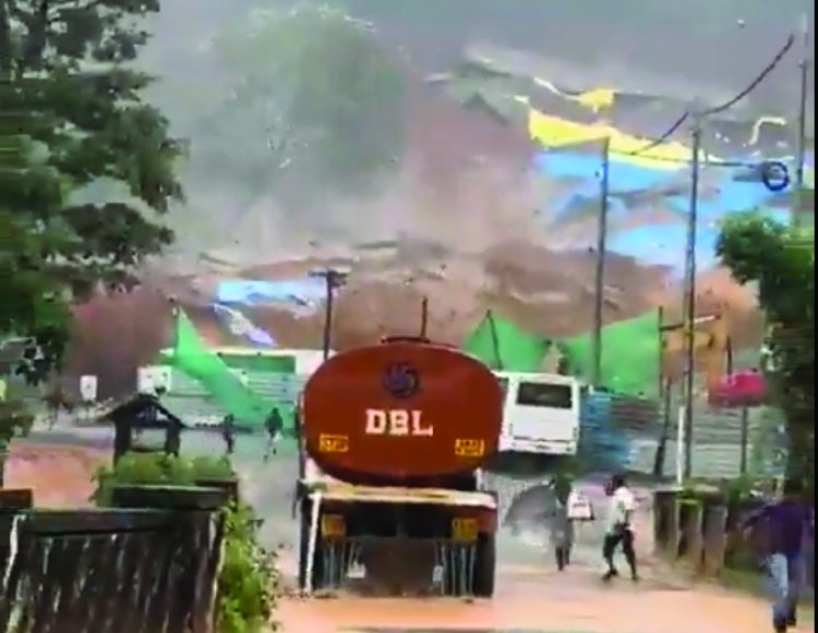 वायनाड में भारी बारिश से भूस्खलन, सुरंग निर्माण स्थल दबा, कई लोगों के मलबे में फंसे होने की आशंका