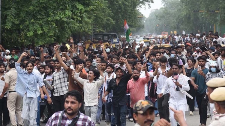 जंतर-मंतर पर फिर जुटे प्रदर्शनकारी, सरकार से बातचीत से किया इनकार