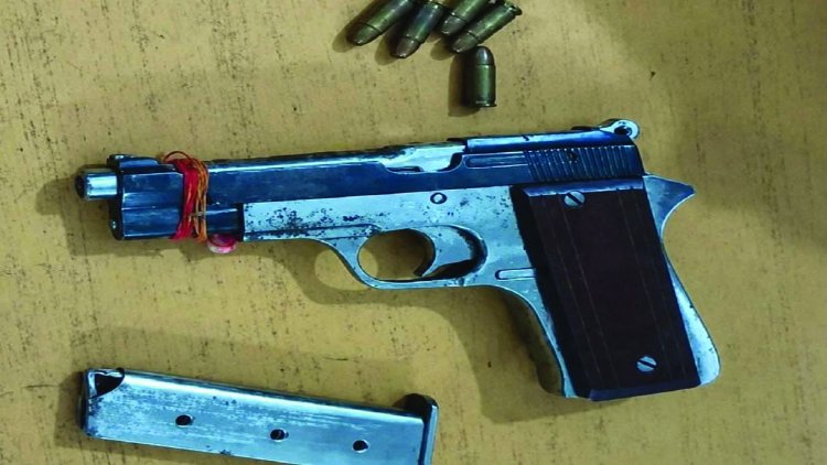 रेल मंडल में CBI की बड़ी कार्रवाई, रेलवे अधिकारी के सरकारी आवास से पिस्टल, मैगजीन और कारतूस बरामद