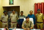 शराब दुकान में चोरी करने घुसे दो आरोपी अंदर ही फंसे, पुलिस ने दबोचा