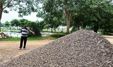 तालाब किनारे रेत-गिट्टी डम्प करना पड़ा महंगा, निगम ने लगाया ₹1000 का जुर्माना