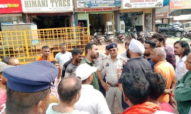 सड़क पर कब्जा और गलत पार्किंग करने वालों पर सख्ती, एक सप्ताह में 1215 वाहनों के ई-चालान
