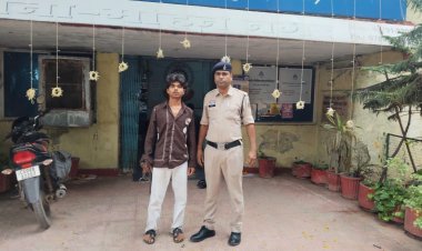 लिफ्ट मांगकर रोका, फिर युवक पर धारदार हथियार से हमला