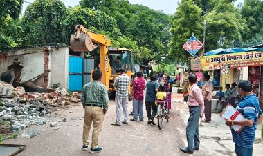 सीएम पोर्टल की शिकायत पर भिलाई निगम की त्वरित कार्रवाई, स्कूल की बाउंड्रीवाल से हटाया अवैध कब्जा