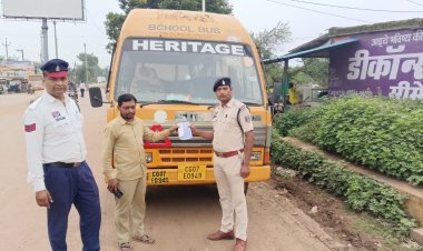 नशे में स्कूल बस चला रहे थे ड्राइवर, 2 बसें जब्त, बच्चों की सुरक्षा पर बड़ा सवाल