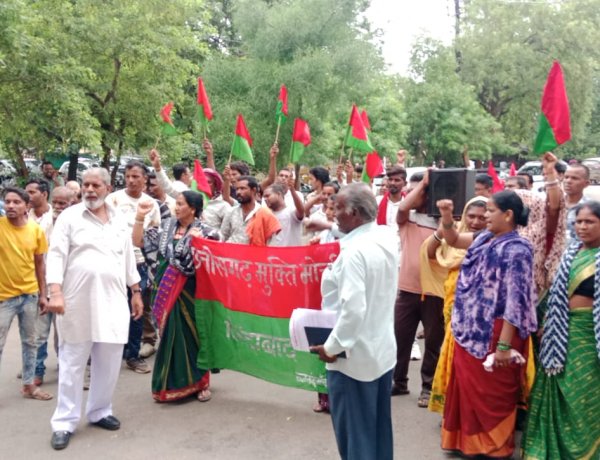 एफसीआई दुर्ग के 44 हेल्परों को काम से हटाया, मजदूर संघ ने कलेक्टर से लगाई न्याय की गुहार