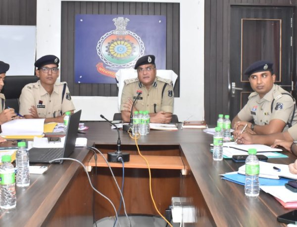 क्राइम मीटिंग में SSP का सख्त संदेश: लंबित केस निपटाएं, साइबर अपराध और नशे के नेटवर्क पर करें सीधी चोट