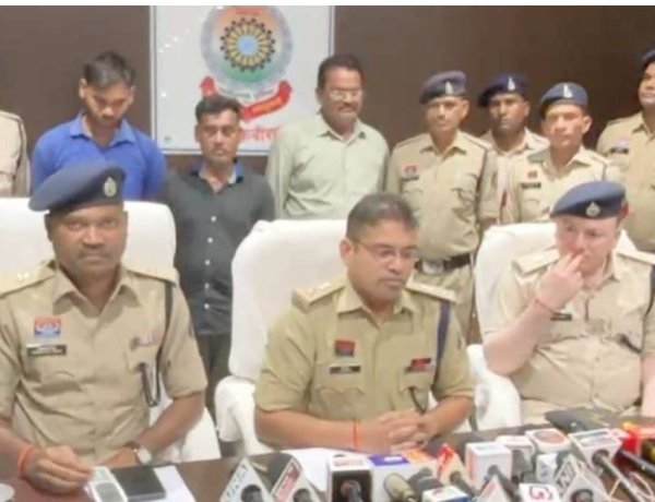 नकली नोटों के गिरोह का भंडाफोड़, 12.50 लाख के जाली नोट बरामद